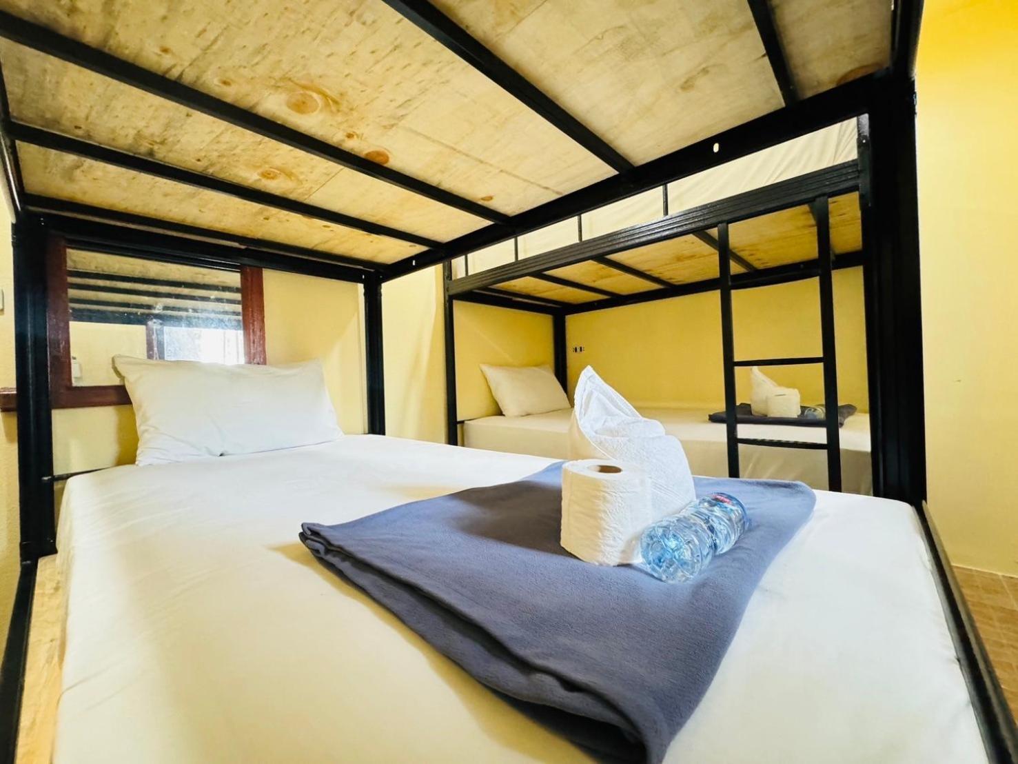 U'Re Holitel Hotell Haad Rin Exteriör bild